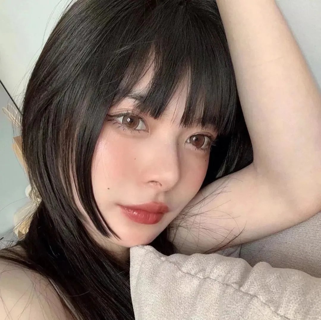 村里来了个直播女神